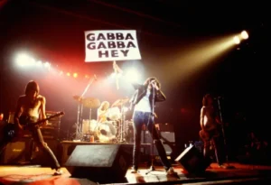 ramones-performing-cbgb-photo-roberta-88811783-e1725309027282